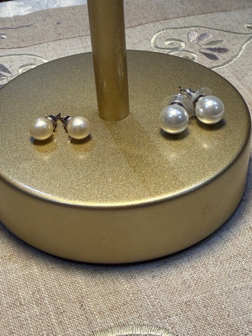 Pearl stud earrings—1 pair cultured pearls & 1 pair glass pearls